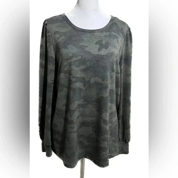Jane and Delancey large camo super soft long sleeve top - Picture 1 of 8